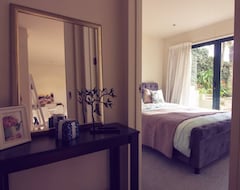 Hele huset/lejligheden A Little Piece Of Paradise Private Suite In Secluded Garden Setting, Wifi Etc. (Auckland, New Zealand)