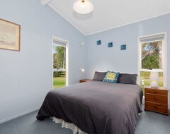 Entire House / Apartment Matapouri Family Beach House (Matapouri, New Zealand)