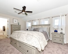 Toàn bộ căn nhà/căn hộ Recently Remodeled Luxury 2 Bedroom 2 Full Bath W/den. (Stevens, Hoa Kỳ)