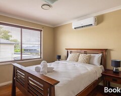 Entire House / Apartment Unique Modern 4br House For Your Getaway Stretton (Brisbane, Australia)