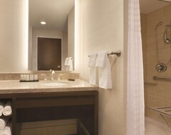 Khách sạn Embassy Suites By Hilton Akron Canton Airport (North Canton, Hoa Kỳ)