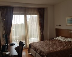 Khách sạn Hotel Paun (Petrovac, Montenegro)
