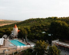 Khách sạn Sobor Family Resort (Stauceni, Moldova)