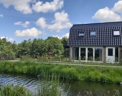 Toàn bộ căn nhà/căn hộ Beautiful Holiday Home With Garden Close To The Major Cities (Oudewater, Hà Lan)