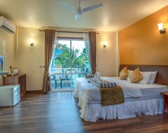 Khách sạn Ostrov Hotel (Nord Ari Atoll, Maldives)