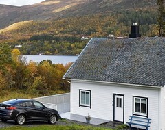 Hele huset/lejligheden 0 Person Holiday Home In Gursken (Fosnavåg, Norge)