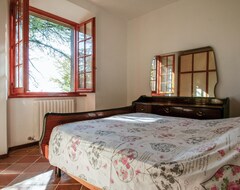 Toàn bộ căn nhà/căn hộ 3 Bedroom Accommodation In V. Di Montecopiolo (Montecopiolo, Ý)