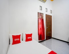 Khách sạn Oyo 92848 Tri D Homestay Syariah (Banyuwangi, Indonesia)