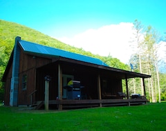 Toàn bộ căn nhà/căn hộ Rustic Getaway In The Heart Of The Pennsylvania Elk Range (St. Marys, Hoa Kỳ)
