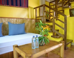 Hotel Coco Beach Island Resort (Puerto Galera, Filipinas)