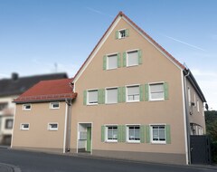 Toàn bộ căn nhà/căn hộ Gemütliche Ferienwohnung Mit Terrasse In Weilburg (Weilburg, Đức)