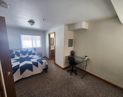 Toàn bộ căn nhà/căn hộ Gateway To The Keweenaw! Cozy 1-bedroom Apartment With Ac, Wifi (Calumet, Hoa Kỳ)