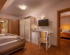 Khách sạn Hotel Bad Salomonsbrunn (Rasen Antholz, Ý)