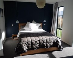 Casa/apartamento entero Sunny Modern Home 10 Mins From Queenstown Airport (Lake Hauroko, Nueva Zelanda)
