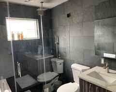 Cijela kuća/apartman Waterfront Luxury In Town (Sparkill, Sjedinjene Američke Države)