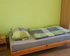 Hele huset/lejligheden Ferienwohnung Mit 80qm, 1 Schlafzimmer, Max. 6 Personen (Schlüchtern, Tyskland)