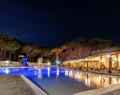 Hotel Arcobaleno Village (Marina di Bibbona, Italy)