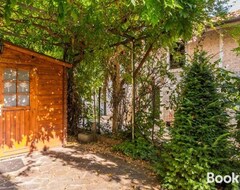 Hele huset/lejligheden Cottage Near Ferraris City & Pavarottis House (Castelnuovo Rangone, Italien)