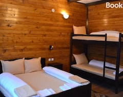 Resort Vakantsionno sielishchie Iva (Sarnica, Bulgaristan)