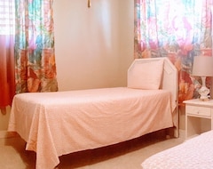 Bed & Breakfast Jh Tropical Arcadia (Kingston, Jamaica)