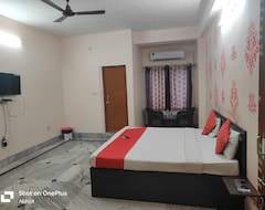Khách sạn Oyo 823159 Shakti Resort (Bhadrak, Ấn Độ)