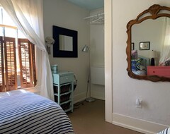 Entire House / Apartment Rustic, Artsy & Cozy Getaway Cabin Minutes From Ligonier (Ligonier, USA)