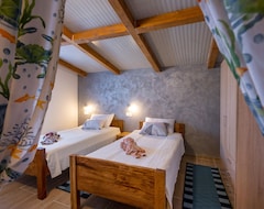 Hotel 3 Bedroom Accommodation In Zminj (Žminj, Hrvatska)