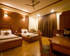 Hotel Sunstar Grand (Delhi, India)