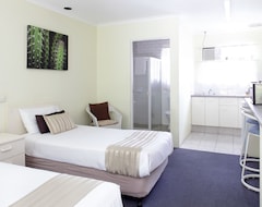 Khách sạn Twin Pines (Mooloolaba, Úc)