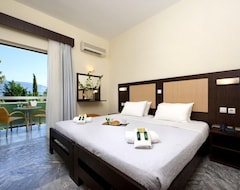 Hotel Amalia (Dassia, Grecia)