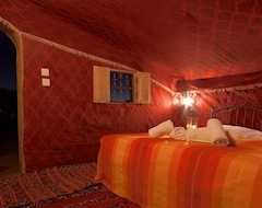 Khách sạn Bivouac Reve Sahara-Dar Azawad (Mhamid, Morocco)