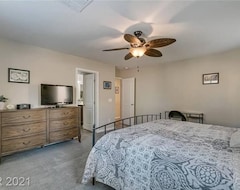 Hele huset/lejligheden 3 Beds 2.5 Baths - 18 Miles From Downtown Nevada (North Las Vegas, USA)