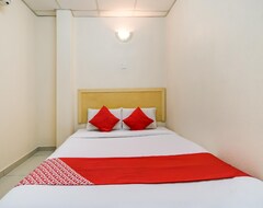 Khách sạn OYO 301 River Inn Hotel (Butterworth, Malaysia)