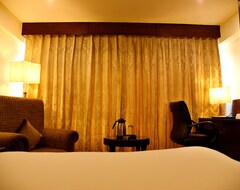 Hotel Royal Cliff (Kanpur, India)