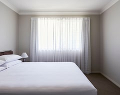 Hotel Pinnacle Apartments (Canberra, Australia)