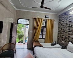 Khách sạn Classic Inn (Rishikesh, Ấn Độ)
