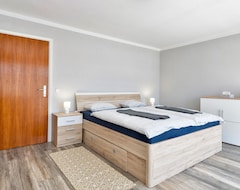 Tüm Ev/Apart Daire 2 Bedroom Accommodation In Dragoslavec (Sveti Juraj na Bregu, Hırvatistan)