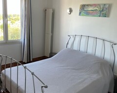 Cijela kuća/apartman Fully Equipped 5 Bedroom Modern Family Villa With Pool Sleeps 10 (Marcorignan, Francuska)