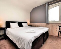 Hotel Lovely Group Home With 2 Sauna S, Private Bathrooms And Large Garden At The Ourthe (Durbuy, Belgium)