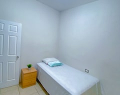 Hele huset/lejligheden Cozy 1-bedroom Getaway In Secure Gated Community In Sonsonate El Salvador (Sonzacate, El Salvador)