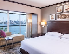 Khách sạn Sheraton Dubai Creek Hotel & Towers (Dubai, Các tiểu vương quốc Ả Rập Thống Nhất)
