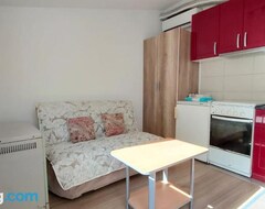 Entire House / Apartment Mala Dvorisna Garsonjera Za 1-2 Osobe (Šabac, Serbia)