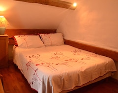 Hele huset/lejligheden Romantic Loire Valley Cottage For 2 With Superb Heated Pool & Carp Fishing Lak (Beaulieu-lès-Loches, Frankrig)