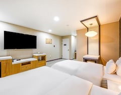 Khách sạn Hotel White Tourist (Jeonju, Hàn Quốc)