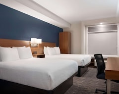 Hotel Microtel Inn & Suites By Wyndham Kelowna (Kelowna, Canada)