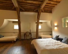 Koko talo/asunto Renovated Luxury Castle With Sauna (Marchin, Belgia)