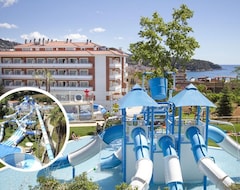 Hotel Garbi Park & AquaSplash (Lloret de mar, Spain)