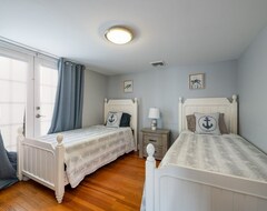 Cijela kuća/apartman Beautiful, Spacious, Waterfront Home On The Bay (West Haven, Sjedinjene Američke Države)