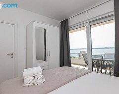 Tüm Ev/Apart Daire Beachfront Apartments Tic With Seaview (Ražanac, Hırvatistan)