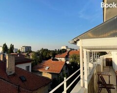 Koko talo/asunto Majas Cozy Apartment With Beautiful View (Belgrade, Serbia)
